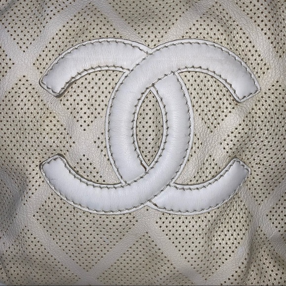 Chanel Perforated Vintage Limited Edition CC Tote - Picture 9 of 16